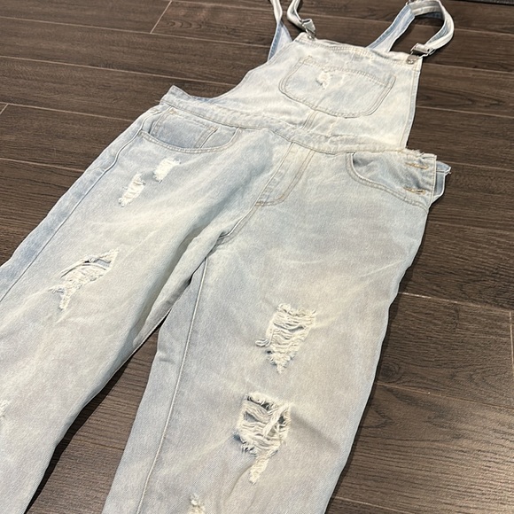 Forever 21 overalls - Picture 2 of 2